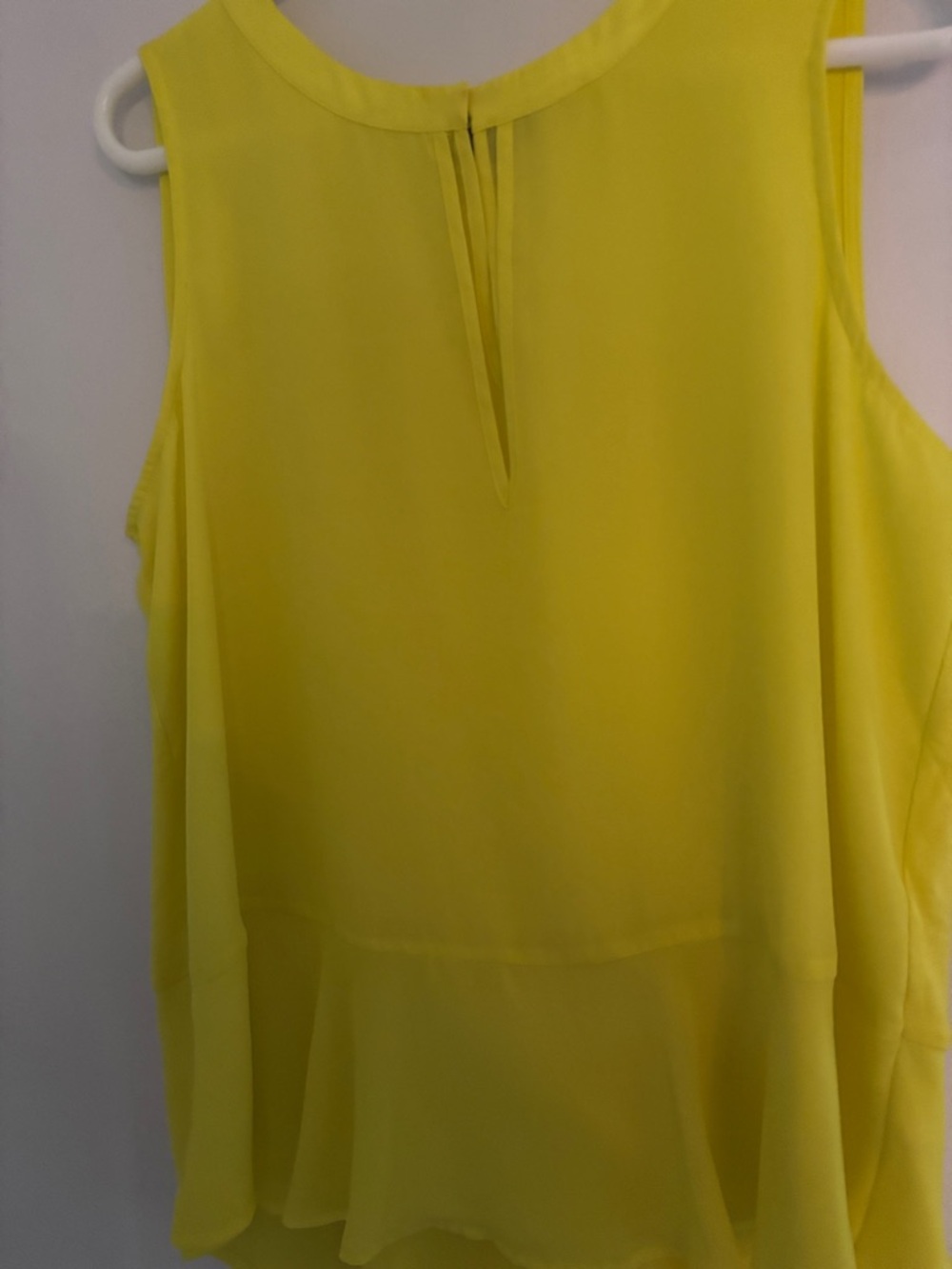 Kaari Summer Bright Yellow Sleeveless Chiffon Blouse Swag Keyhole Large 40 x 29